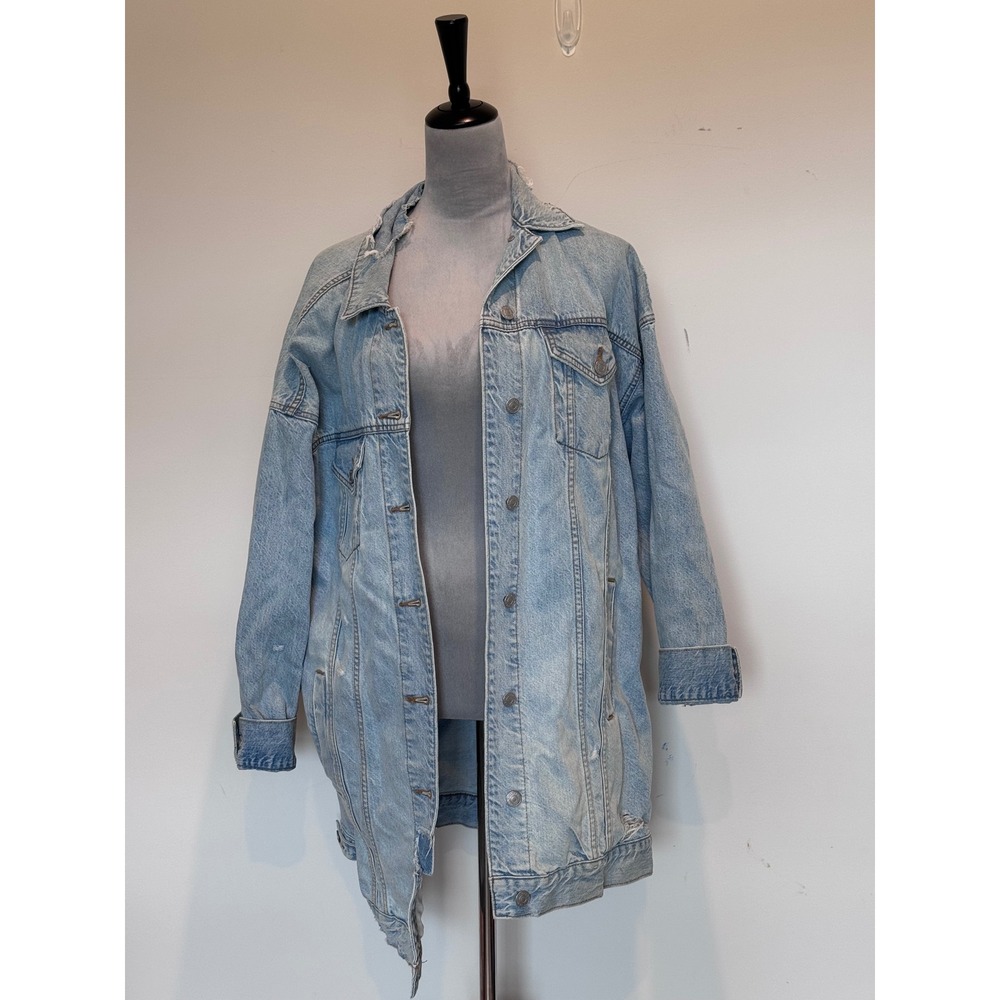 American Eagle Womens L Distressed Longline Denim Trucker Jacket Light Wash Blue